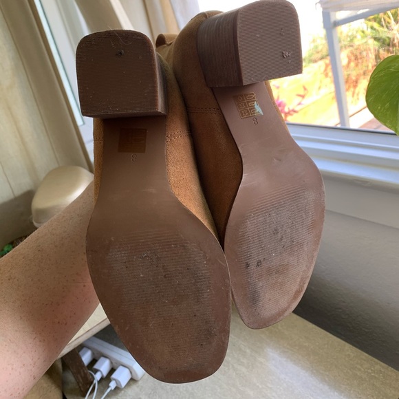 Madewell Kat Chelsea Boots (8) - Picture 5 of 5